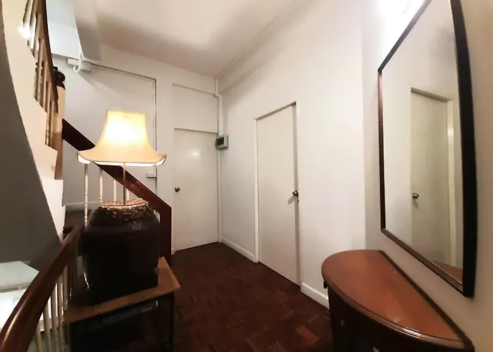 Pingplalee Female House Bed and breakfast