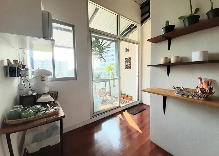 Pingplalee Female House Bed and breakfast Bangkok