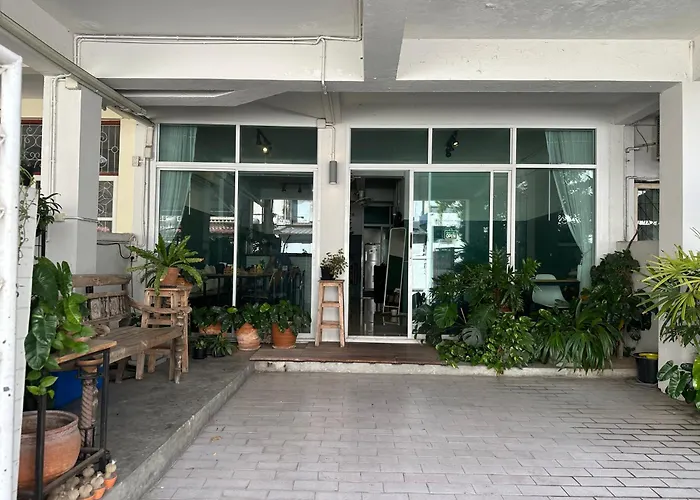 Pingplalee Female House Bangkok